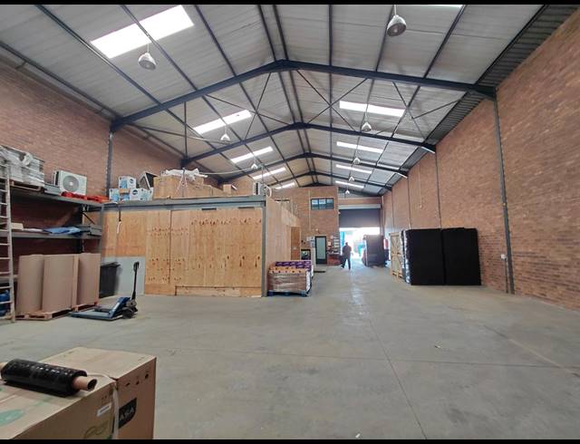 499M² WAREHOUSE TO LET IN POMONA